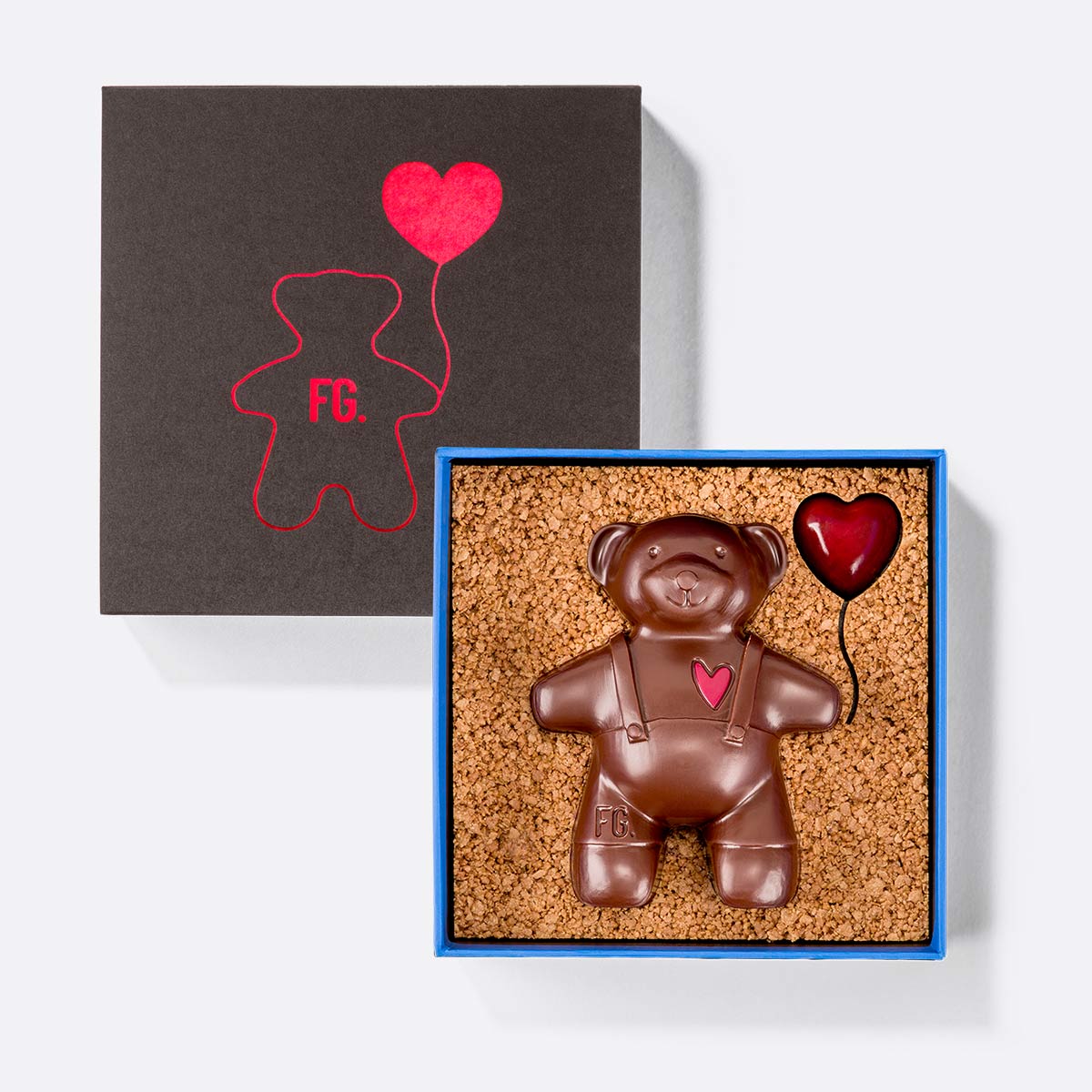 https://fabricegillotte.com/276-ours-crunchy-moulage-en-chocolat-garni-dun-praline-noisette/