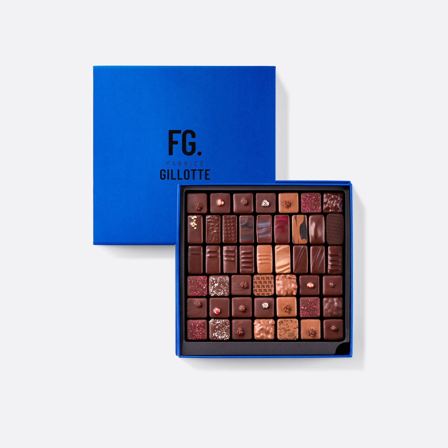 LE COFFRET BLEU.