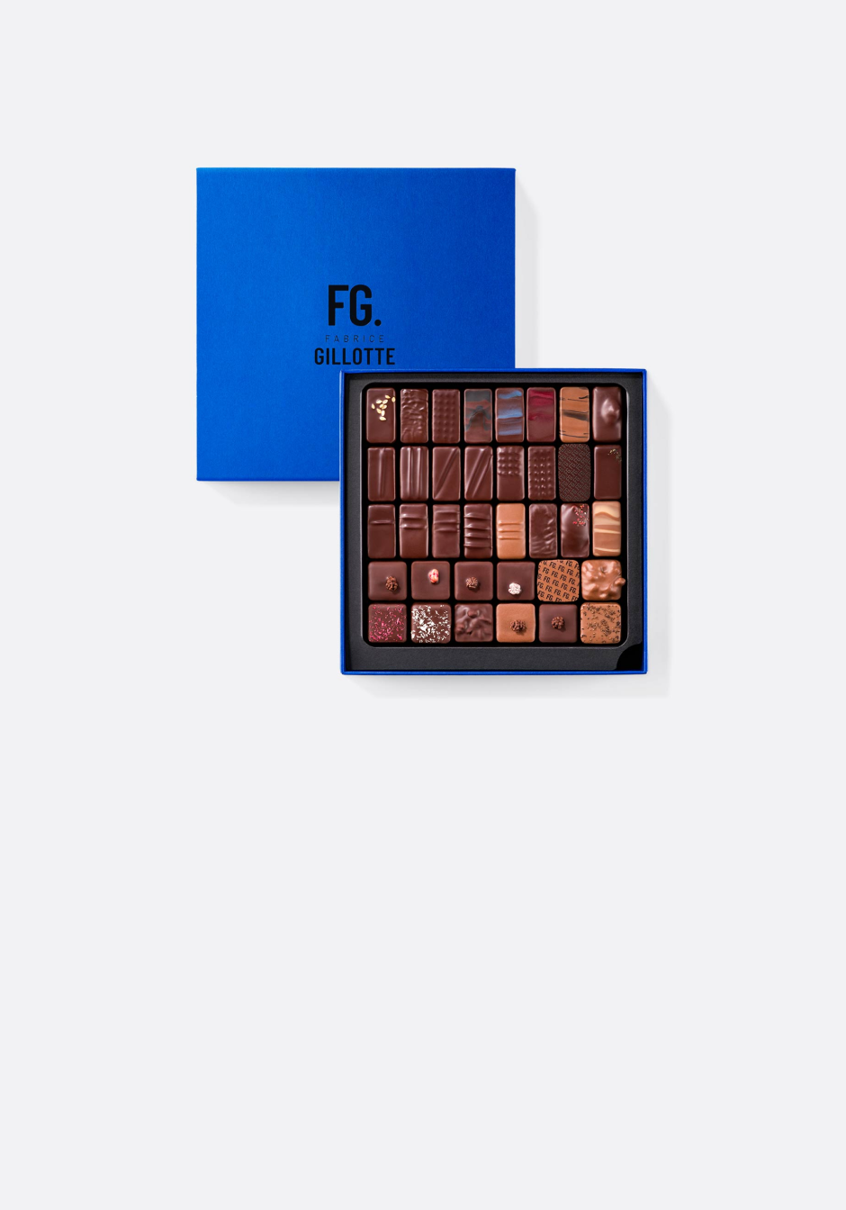 LE COFFRET BLEU.