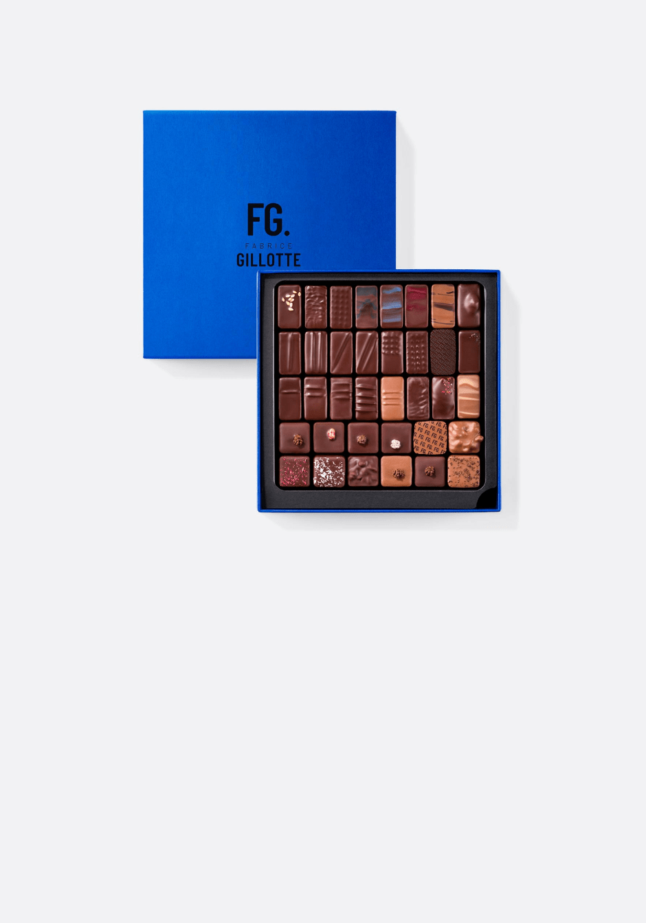 LE COFFRET BLEU.