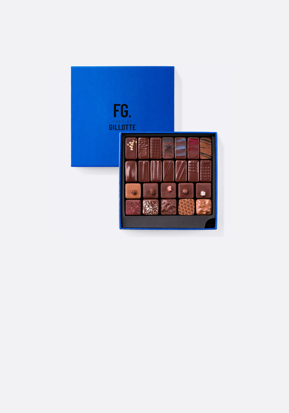 LE COFFRET BLEU.