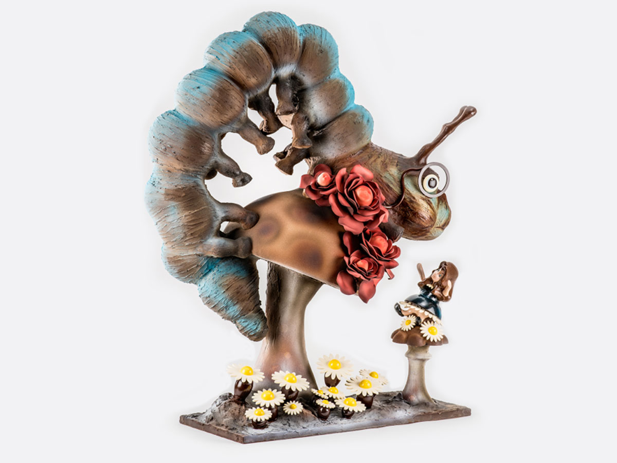 ALICE ET LA CHENILLE